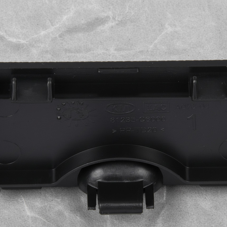 Kia Sorento Tail Gate Handle Cover Top Detail 2