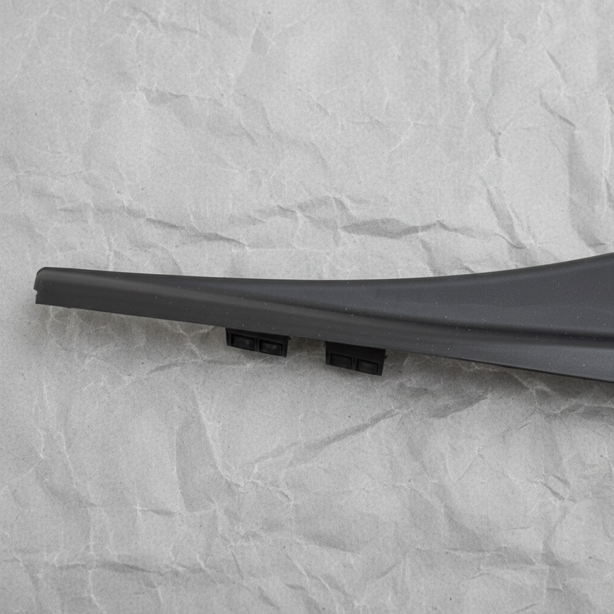 2019-24 Nissan Titan Driver Side OEM Fender Molding - Middle Detail