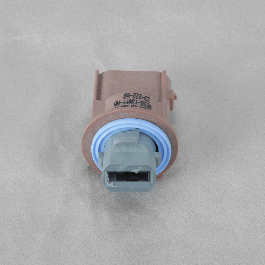 2016-2023 Nissan Titan Titan XD OEM Turn Signal Bulb Light Socket Fits L/R