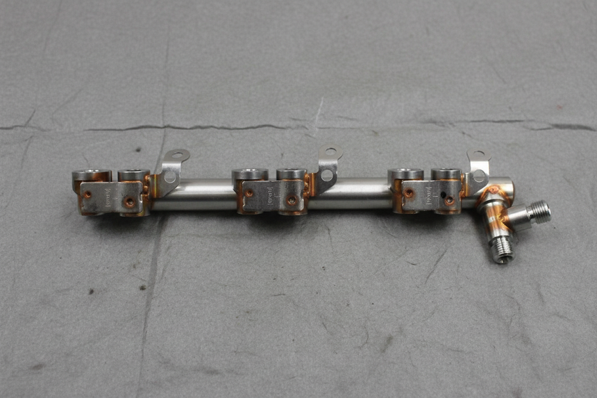 2015-2020 Ford 2.7 F-150 MKX Fusion Edge Passenger Side Fuel Injector Rail OEM