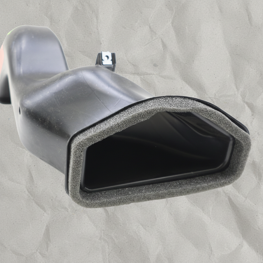 Ford Focus RS Radiator Support Air Duct Bottom Detail 2