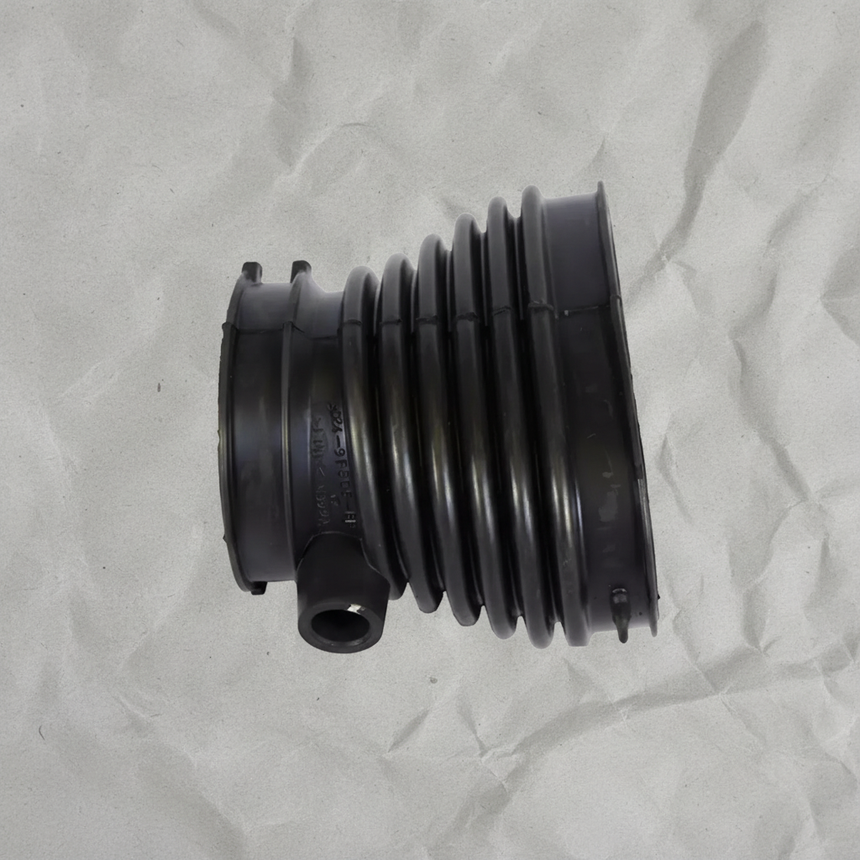2008-2015 Ford 6.8L V10 Engine Air Intake Hose E-350 E-450 OEM