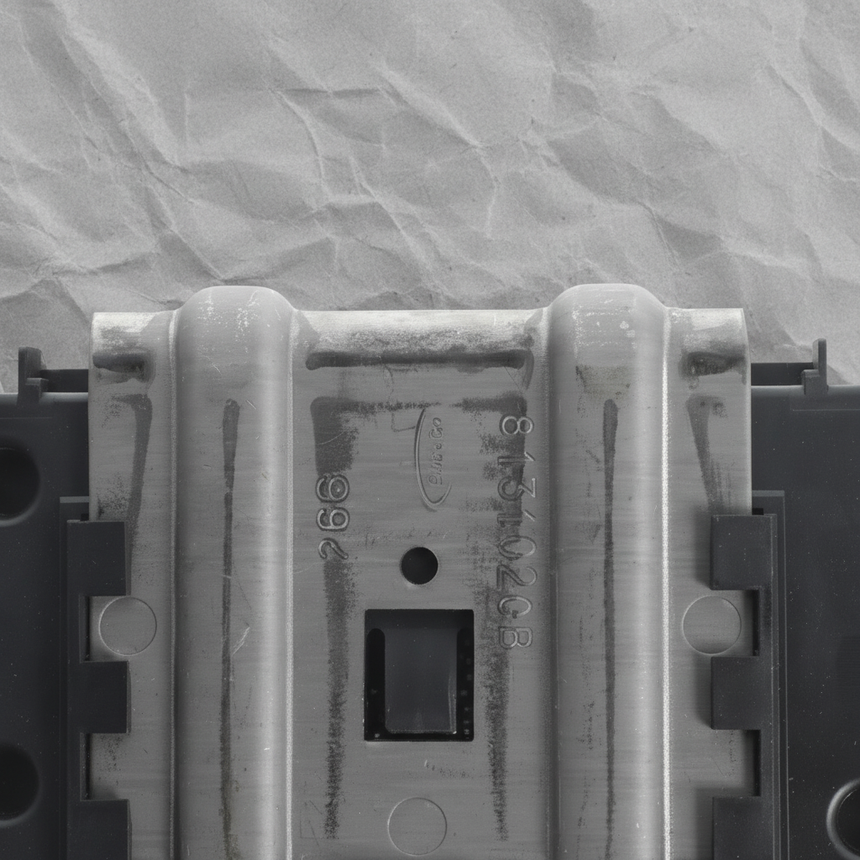 2015-18 Nissan Murano OEM Power Liftgate Control Module - Top Detail