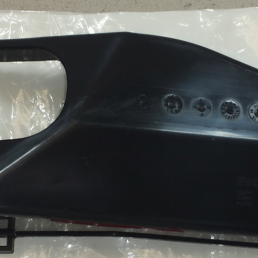 2008-2012 Honda Accord Genuine OEM 2.4L Intake Air Cleaner Box Cover - Middle Detail