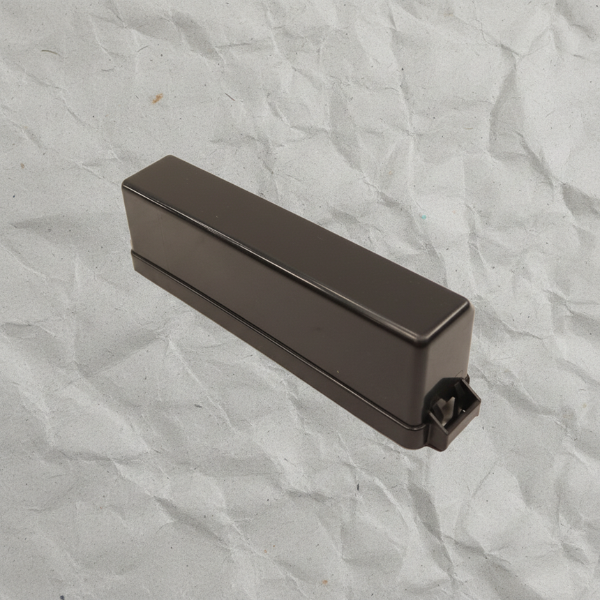 Nissan Pathfinder Relay Box Side Cover Middle Detail 2