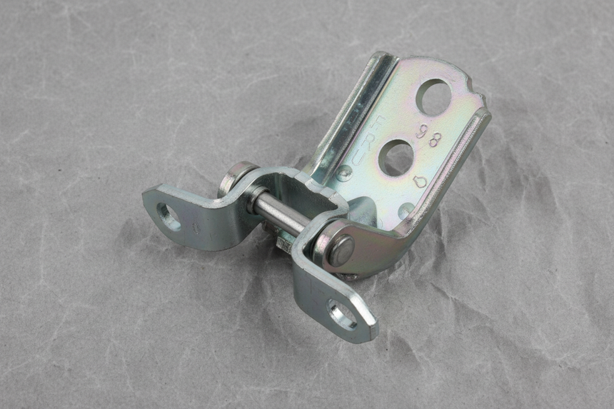 Front Door Hinge - Middle Section Detail