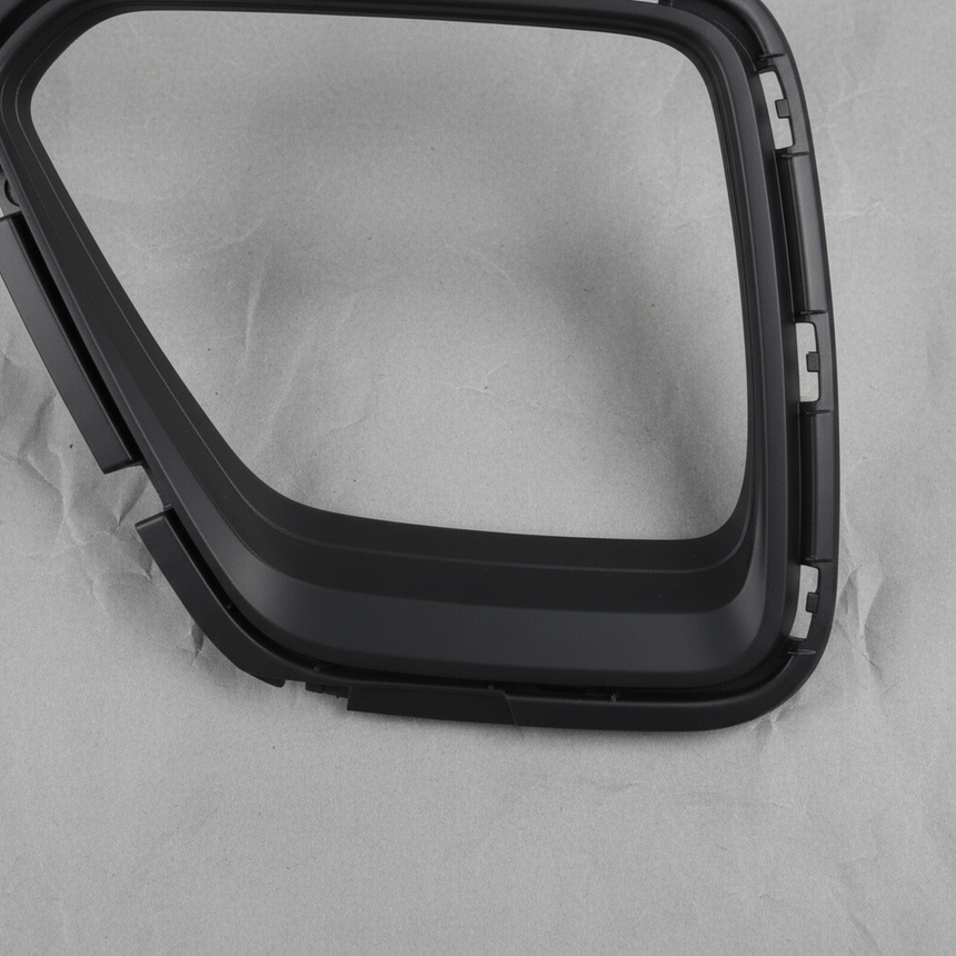 Macro Middle - Kia Soul Bumper Molding Trim