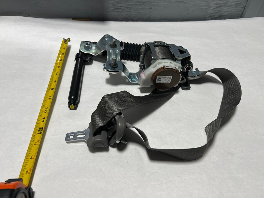 2017 Ford F-150 Crew Cab Driver Seat Belt Retractor Gray