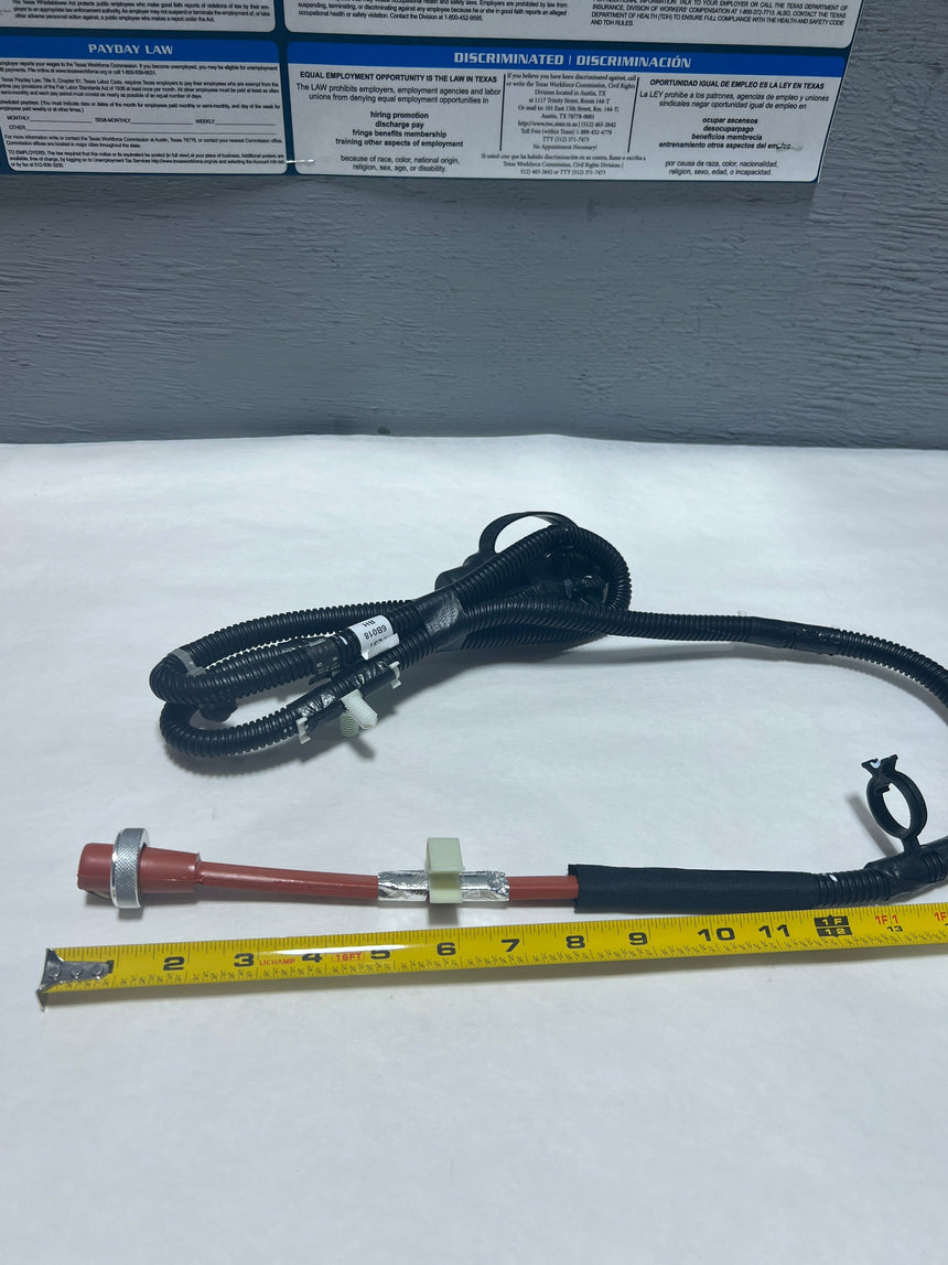 2017 Ford F-150 With 5.0 Engine Cord and Plug For Engine Block Heater.
