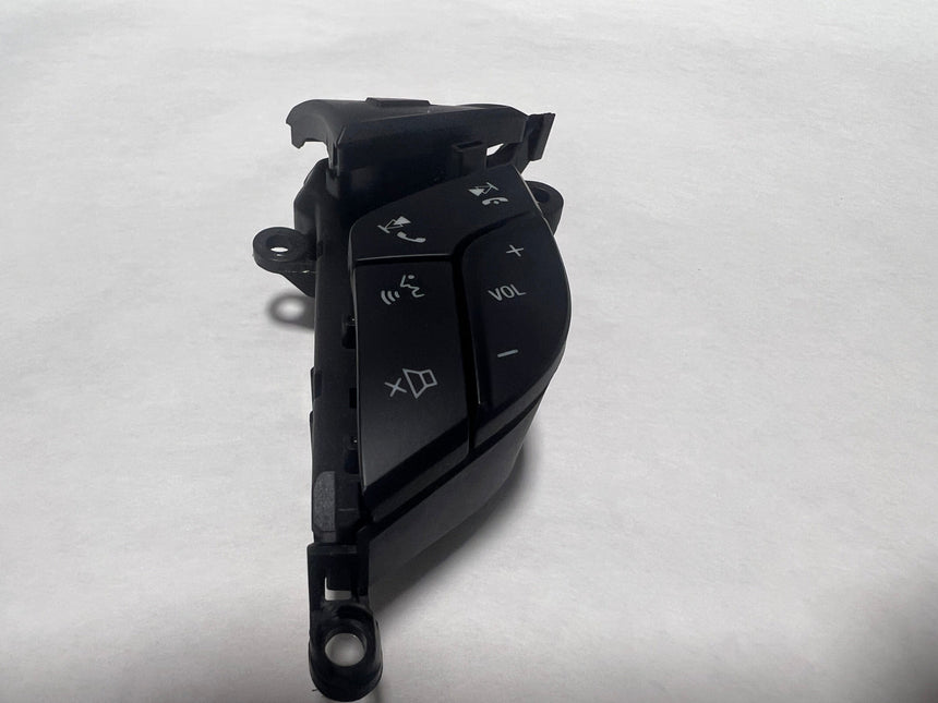 Ford Edge or Fusion Right Hand Steering Wheel Radio Control DG9Z-9C888-DC