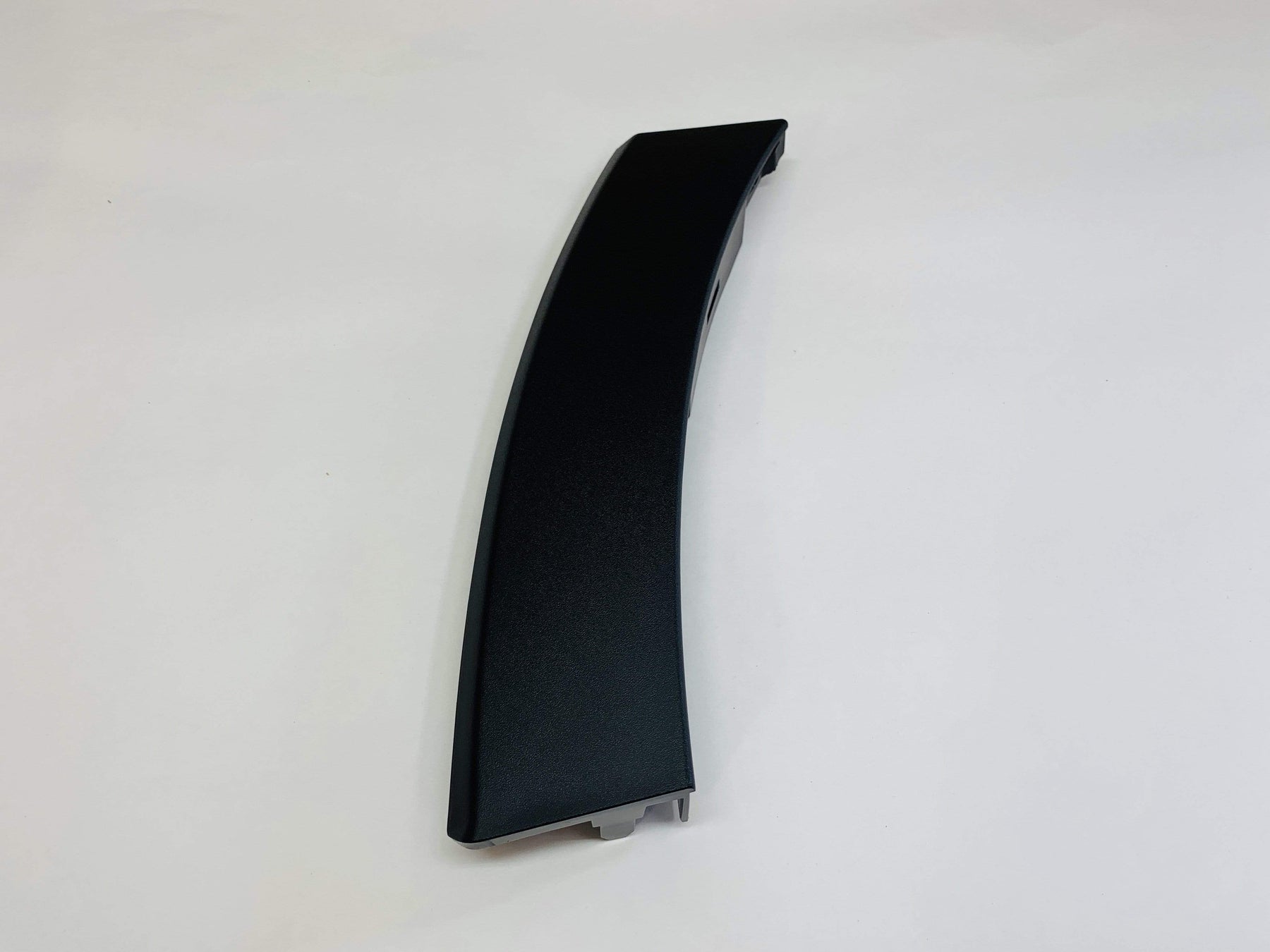 How to replace the rear well fender trim on 2007 to 2013 Mazda CX-9