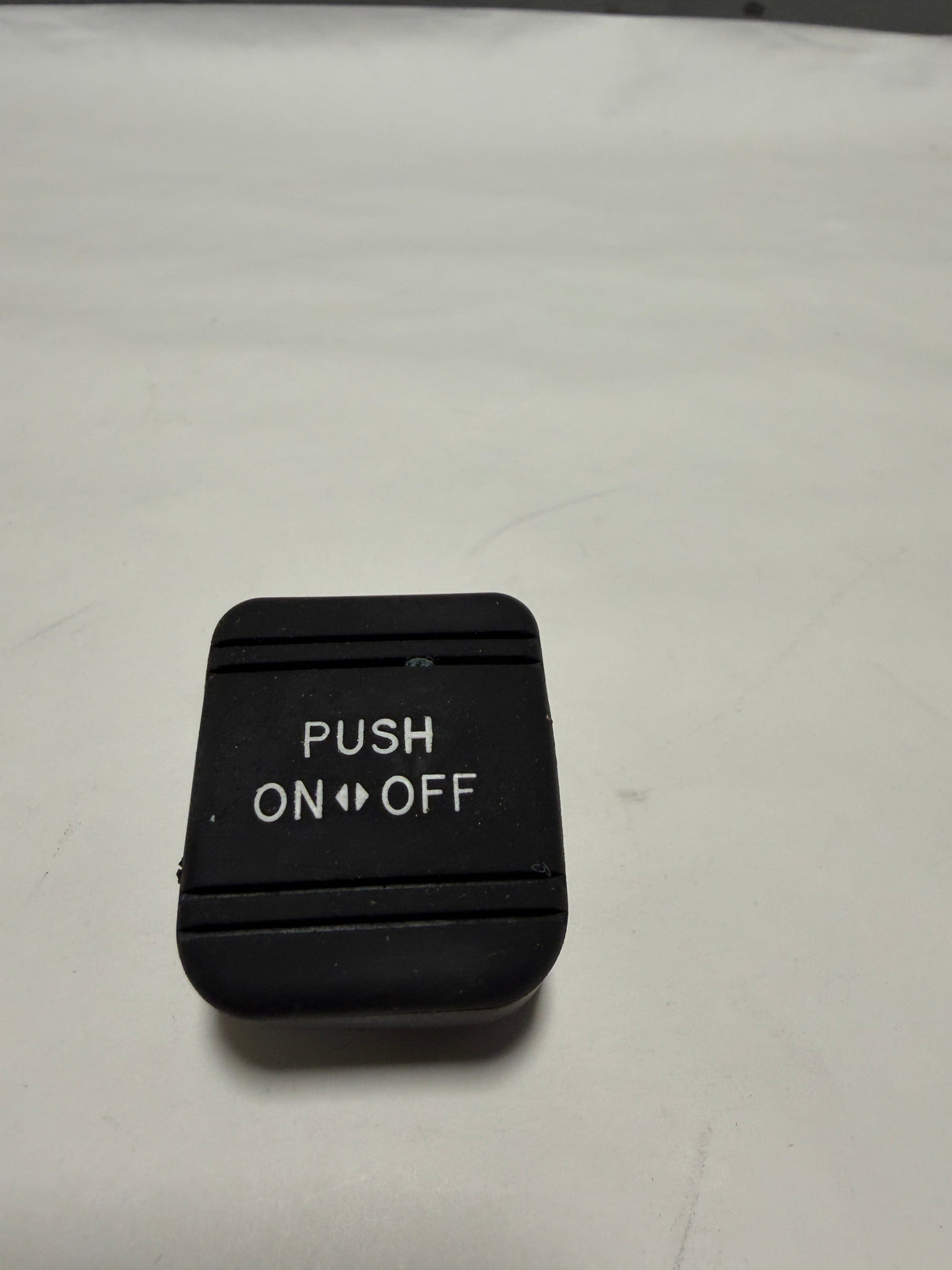 46252-08010 11-20 Toyota Sienna OEM Emergency Brake Pedal Pad Cover