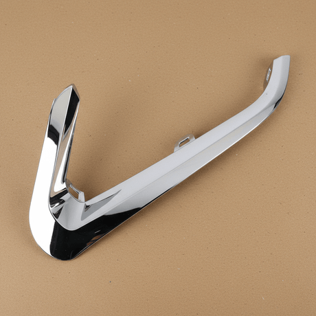 23335551 18-21 GMC Terrain OEM Front Bumper Opening Insert Molding