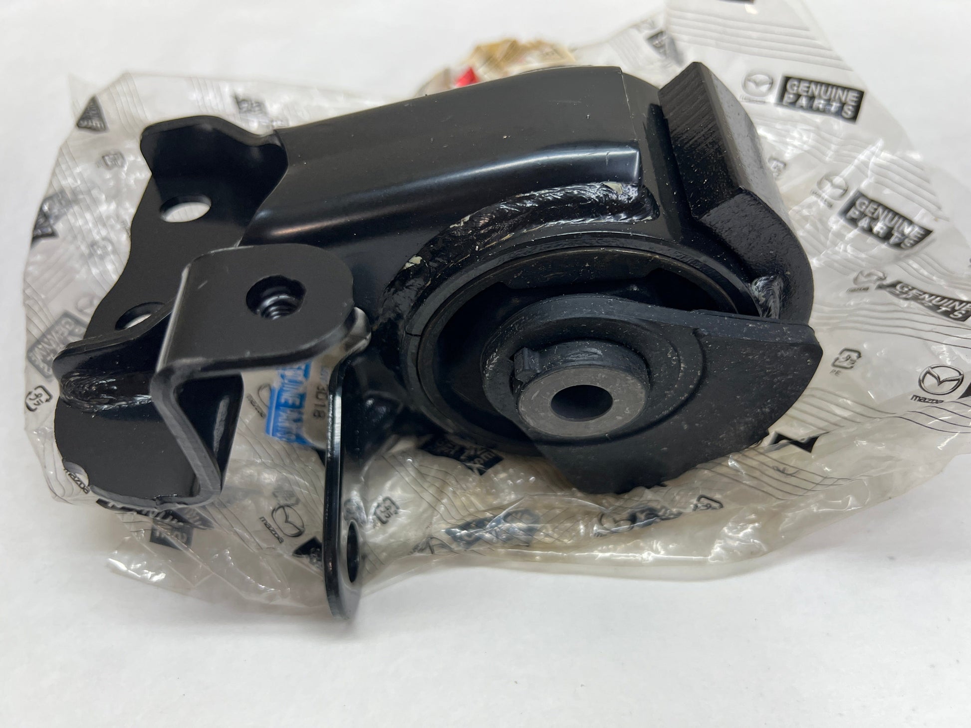 CL-0623- B25E-39-070D-G17 1999-2003 Mazda Protege Transmission Side Mount OEM New B25E-39-070D