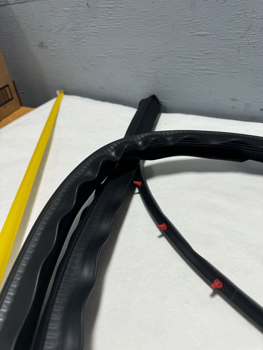 1999-2016 Ford F-250 F-350 Crew Cab Driver Side Upper Roof Weatherstrip OEM