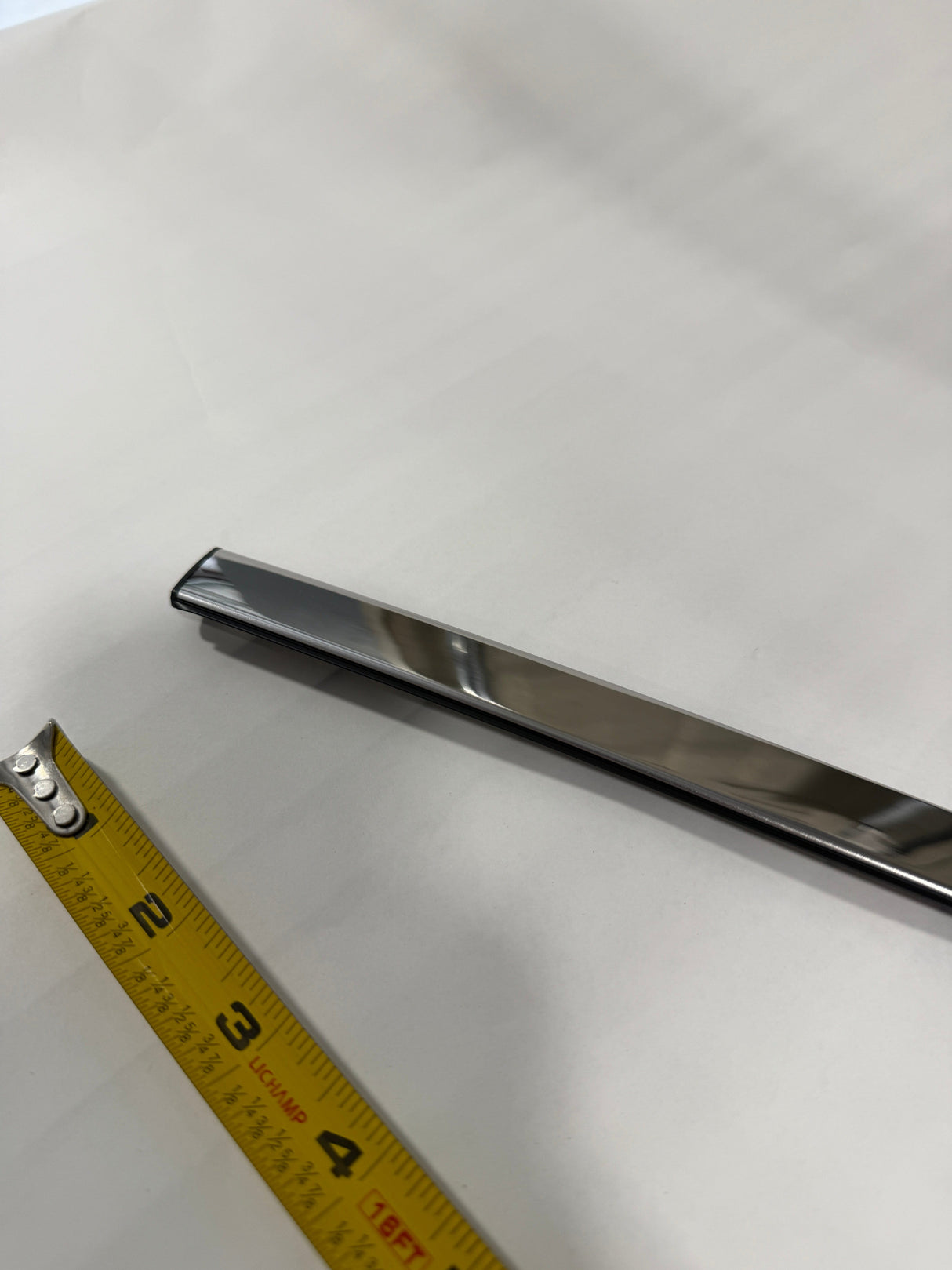 CL0925-61186AN00A-F13 20-25 Subaru Legacy/Outback Pass Side Front Door Sash Molding OEM