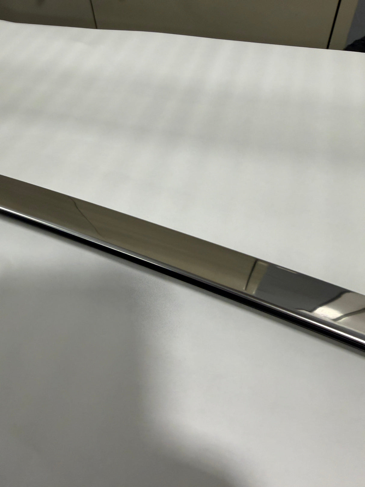 CL0925-61186AN00A-F13 20-25 Subaru Legacy/Outback Pass Side Front Door Sash Molding OEM