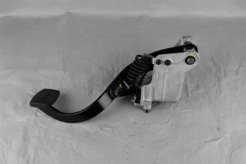 2000-2003 Ford Super Duty Clutch Pedal & Bracket Genuine OEM