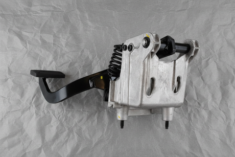 2000-2003 Ford Super Duty Clutch Pedal & Bracket Genuine OEM