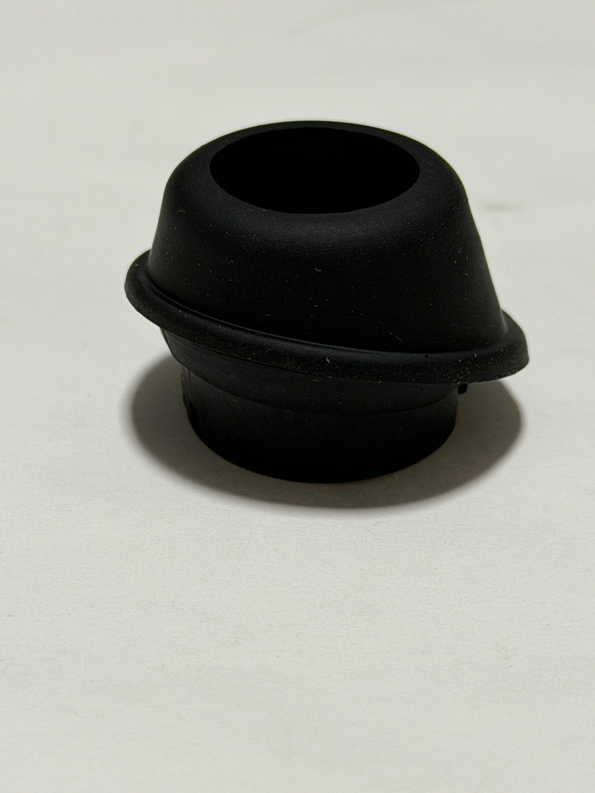 25723619 2003-2025 Express or Savana Radio Antenna Base Bezel Genuine OEM