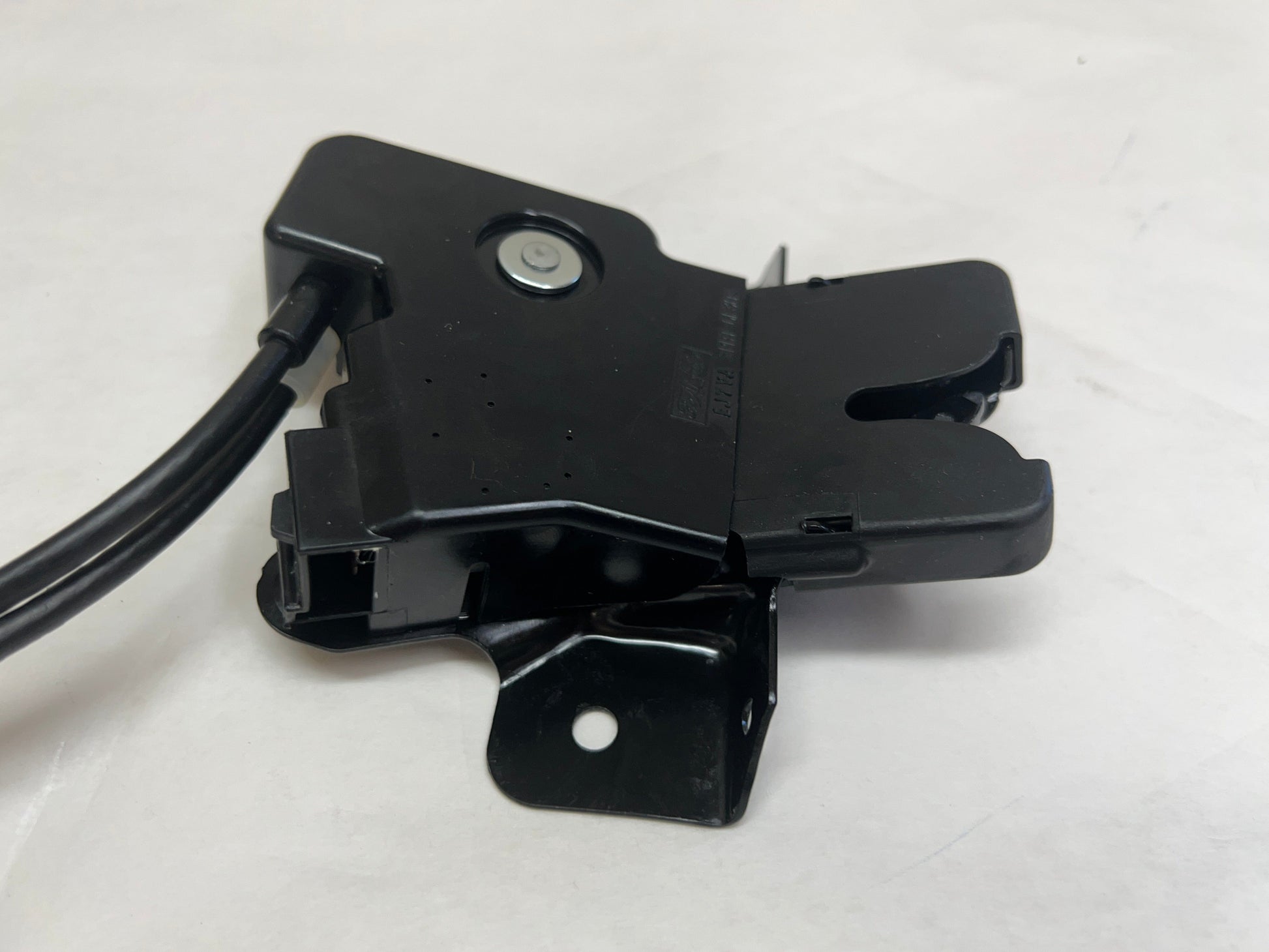 CL-0723-6R3Z-6343200-B-D22 2005-2007 Ford Mustang Trunk Lock Latch Genuine OEM 6R3Z-6343200-B