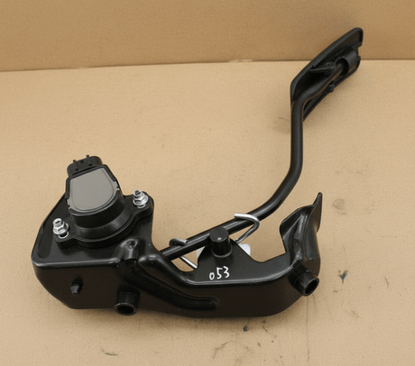 78010-12182 2005-2008 Corolla or 2005-2008 Matrix Accelerator Pedal Assy OEM Japan