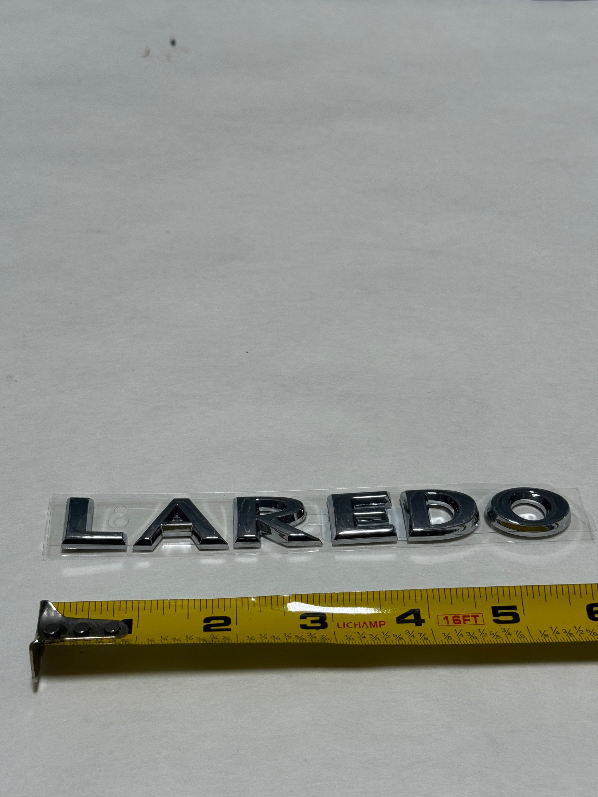 CL-EMBLEM-0924-55157303AF-D21 2005-2021 Jeep Grand Cherokee  "Laredo" Tail gate Nameplate Emblem Chrome OEM