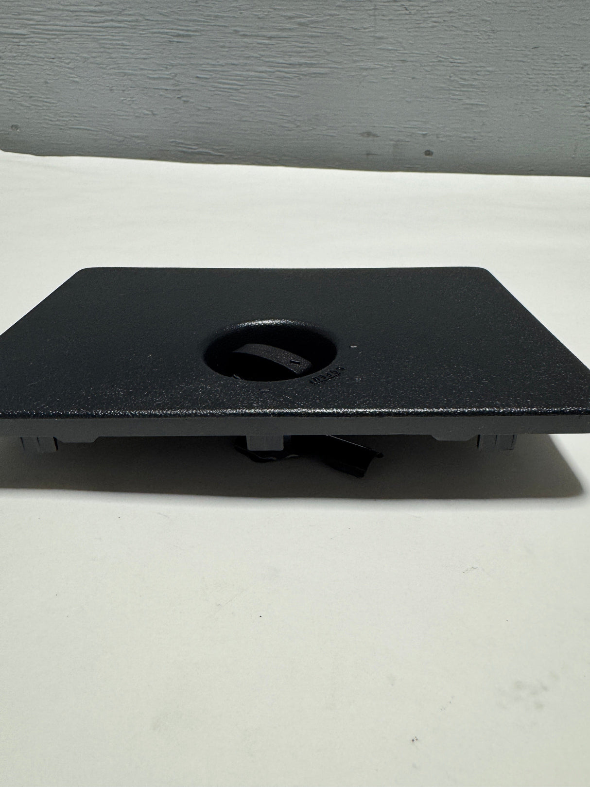 64073-04011 2005-2023 Tacoma 5 Foot Bed W/Power Outlet Passenger Side Storage Box Lid OEM