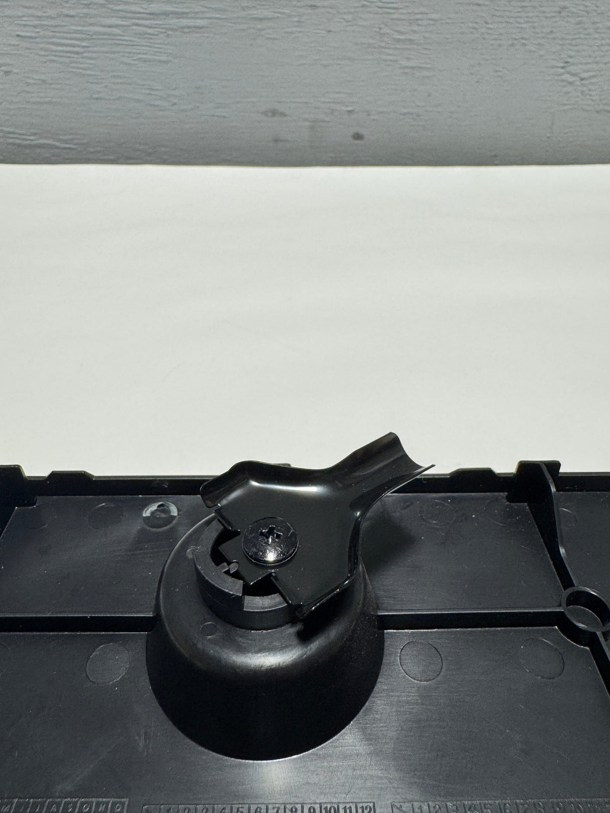 64073-04011 2005-2023 Tacoma 5 Foot Bed W/Power Outlet Passenger Side Storage Box Lid OEM