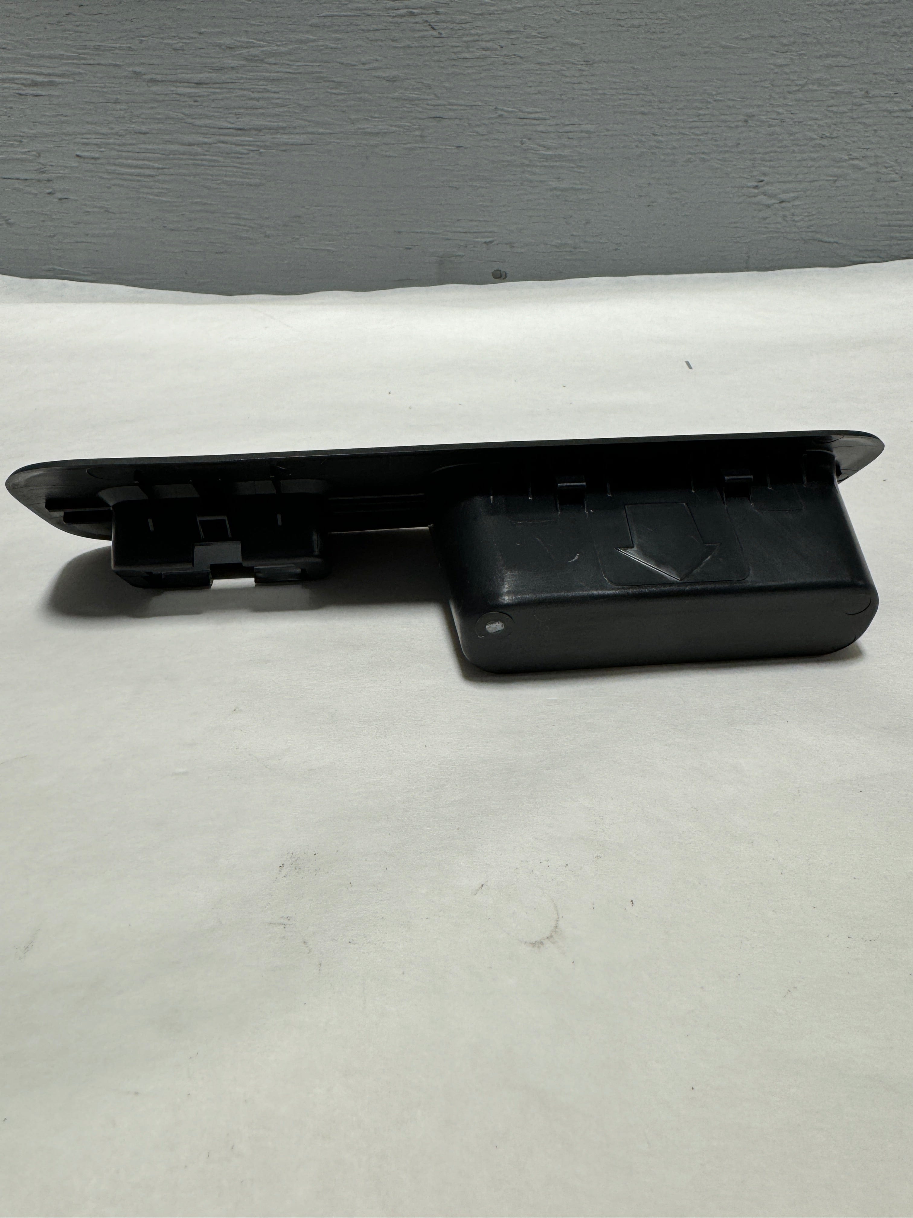 2007-2015 Mazda CX-9 Tail Gate Pull Pocket Genuine OEM – Conquest