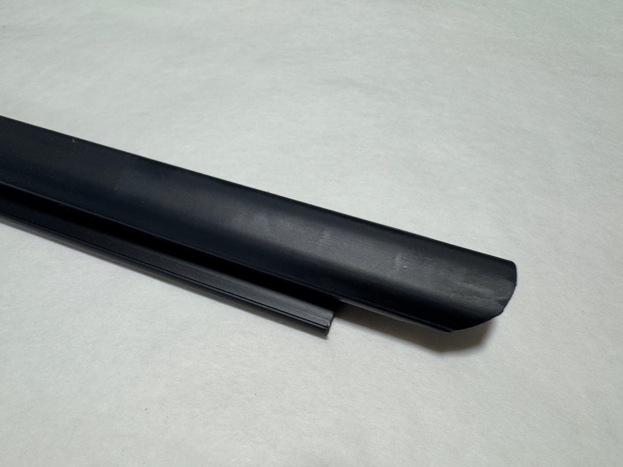 CL-0325-5067753AE-J3 2007-2017 Jeep Patriot Driver Side Back Door Belt WeatherStrip Seal Genuine OEM