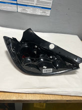 Load image into Gallery viewer, CL-0623-93191442-J8 2008-2009 Saturn Astra OEM New Passenger Side Tail Light 93191442