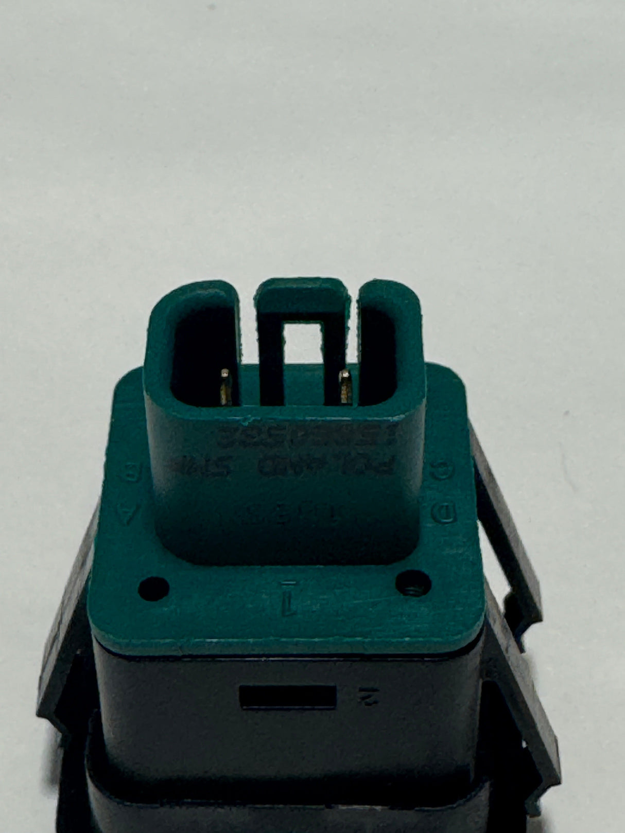 15860532 2008-2025 Savana /  Express Van Tow Haul Push Button Switch Genuine OEM