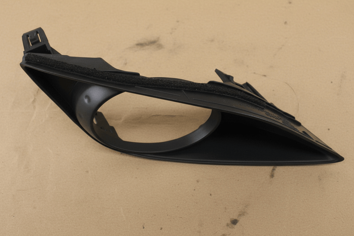 81481-02100 2009-2010 Toyota Corolla Passenger Side Front Fog Lamp Hole Cover OEM