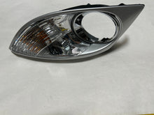 Load image into Gallery viewer, CL-0623-EH46-51-070-K2 2010-2012 Mazda CX-7 Driver Side Park / Turn Lamp For Fog Light Equipped EH46-51-070