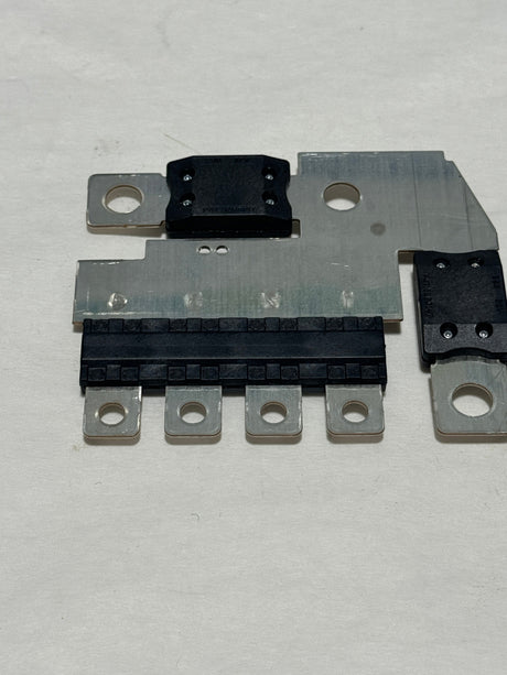 20815889 2010-2016 Cadillac SRX Engine Main Fuse Block Circuit Breaker OEM