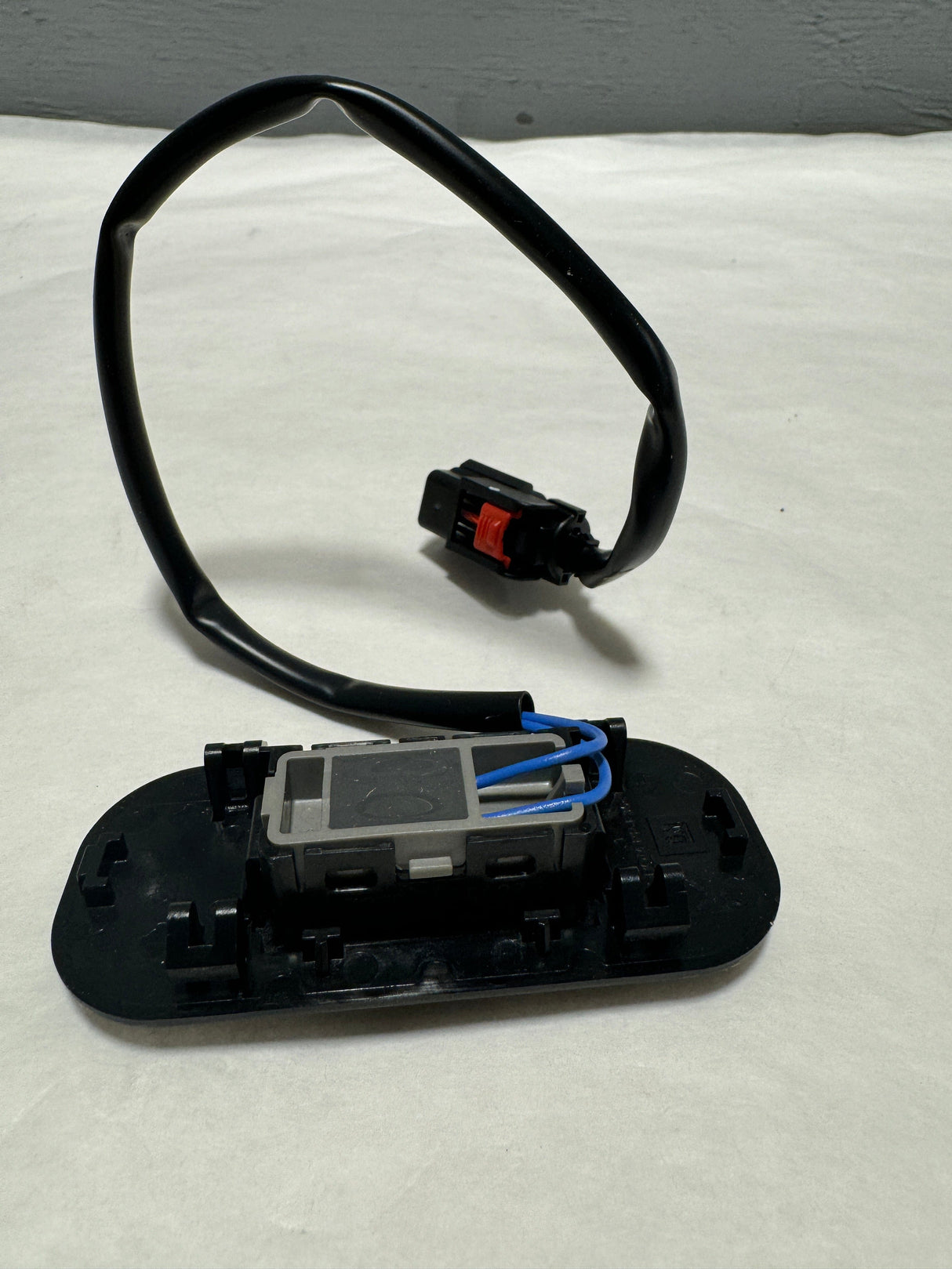 22862011 2010-2017 Equinox or Terrain Liftgate Tailgate Trunk Release Switch. OEM