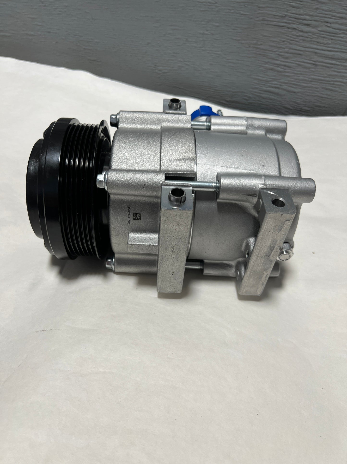 CL-0923-CC2Z-19703-D-H17 2010-2019 Ford E150 E250 Van Genuine OEM A/C Compressor CC2Z-19703-D /  ycc311