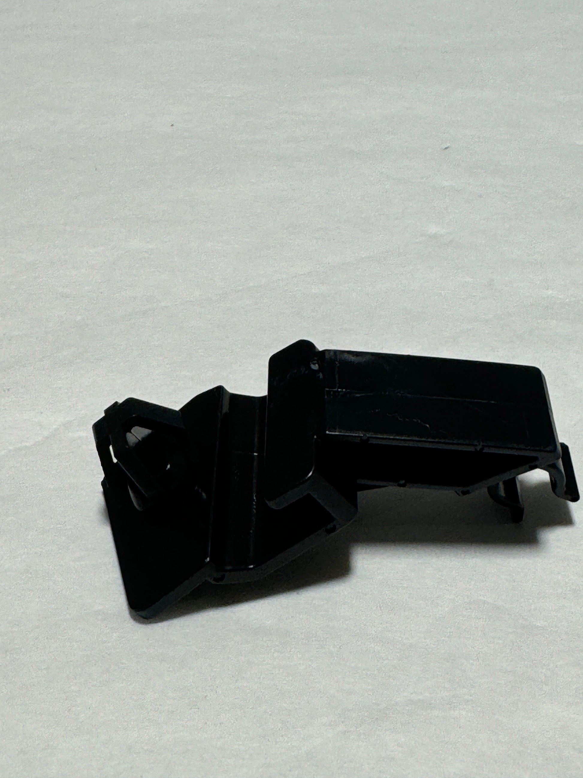 D651-56-652 2011-2014 Mazda 2 Hood Prop Retainer Support Clip OEM