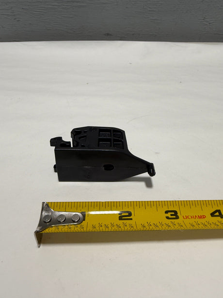 92191-2T100 2011-2015 Kia Optima OEM Non-Xenon Headlamp Mounting Clip (1)