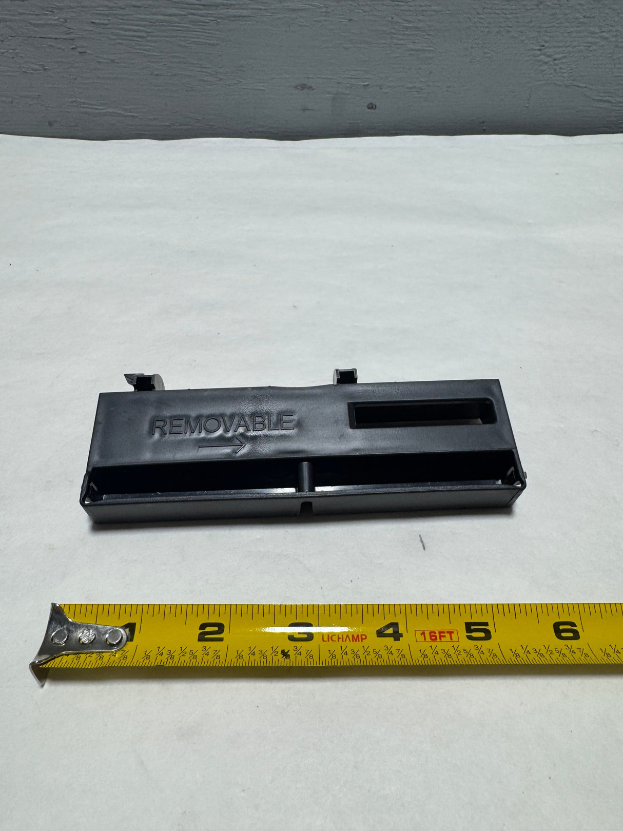 BC3Z-28042B52-A 2011-2016 Ford F-250 F-350 Center Console Armrest Bracket For Flow Through Center Consoles