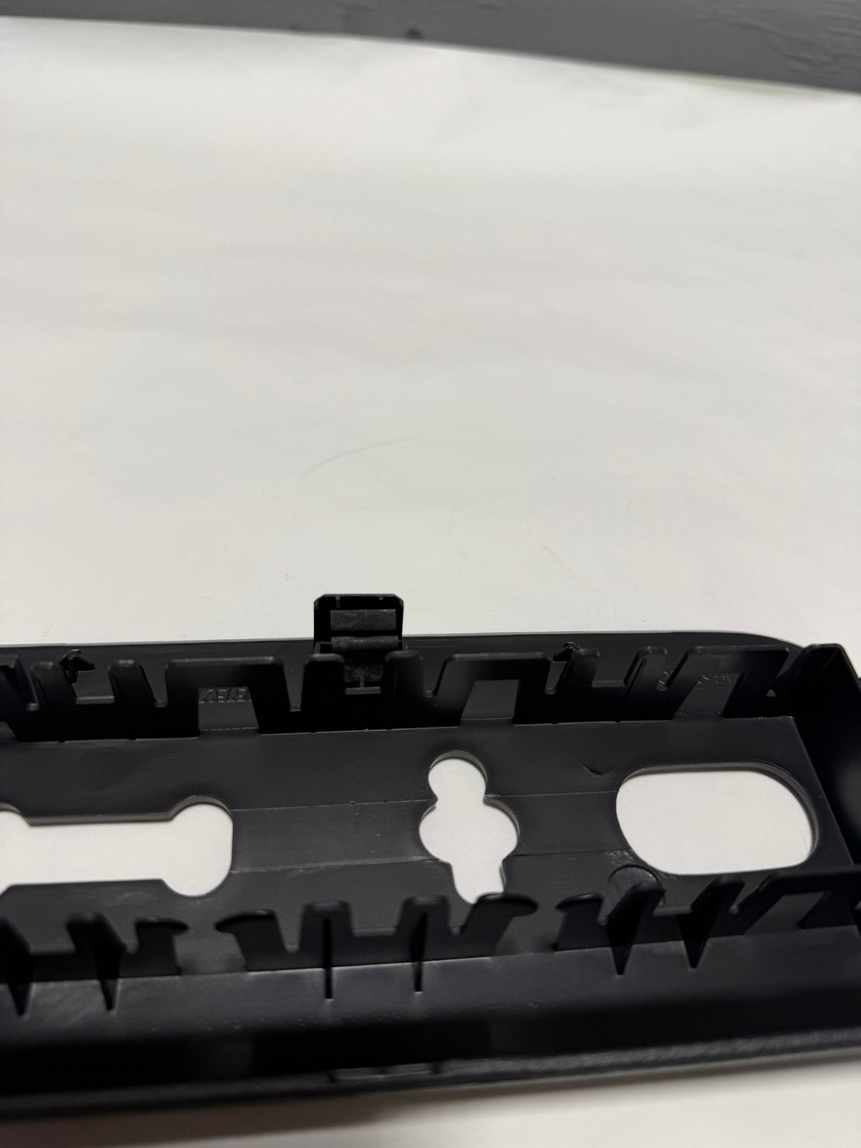 BC3Z-2563259-AA 2011-2016 Ford F-250 F-350 Driver Front Power Seat Side Shield Switch Cover does not fit king ranch models