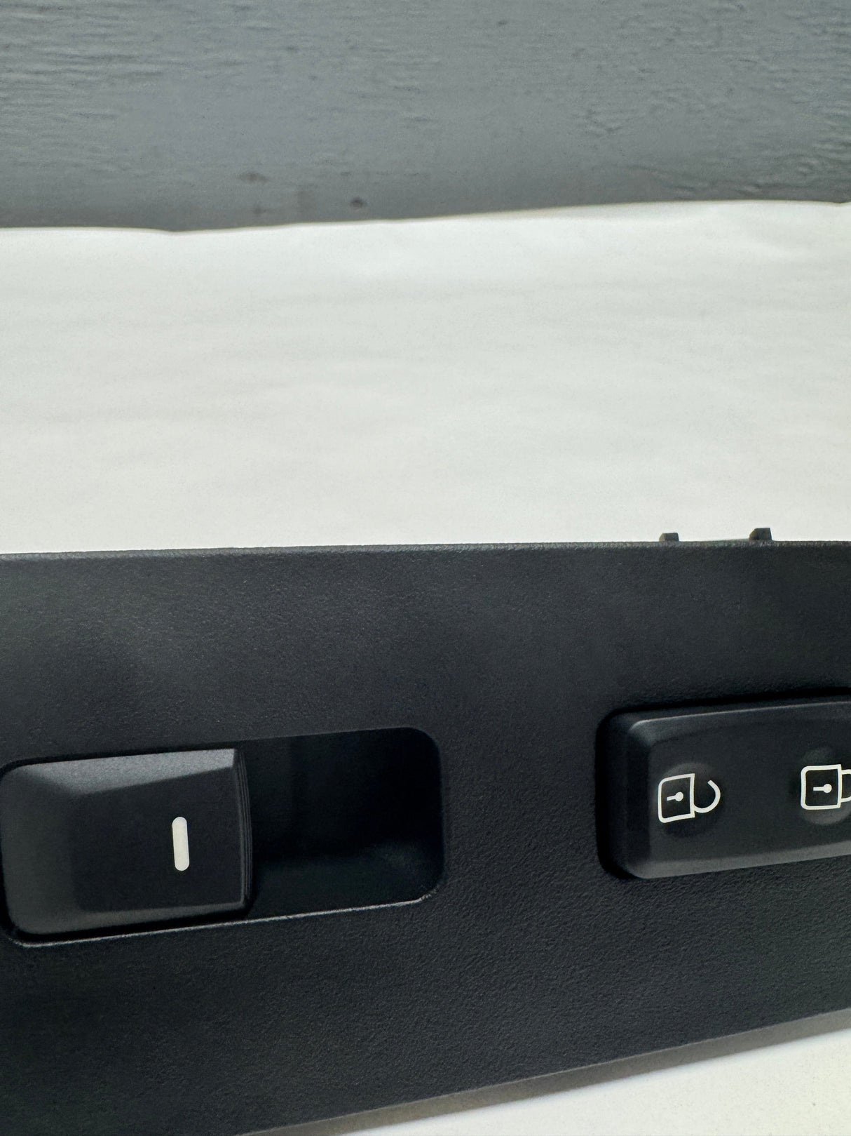 93575-3W100WK 2011-2017 Kia Sportage Front Passenger Side Window Switch With Bezel OEM