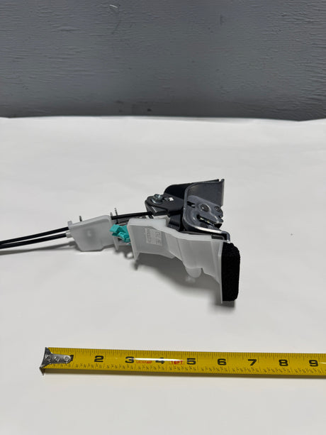 69380-08031-E5 2011-2017 Toyota Sienna Driver Side Sliding Door Latch Lock OEM