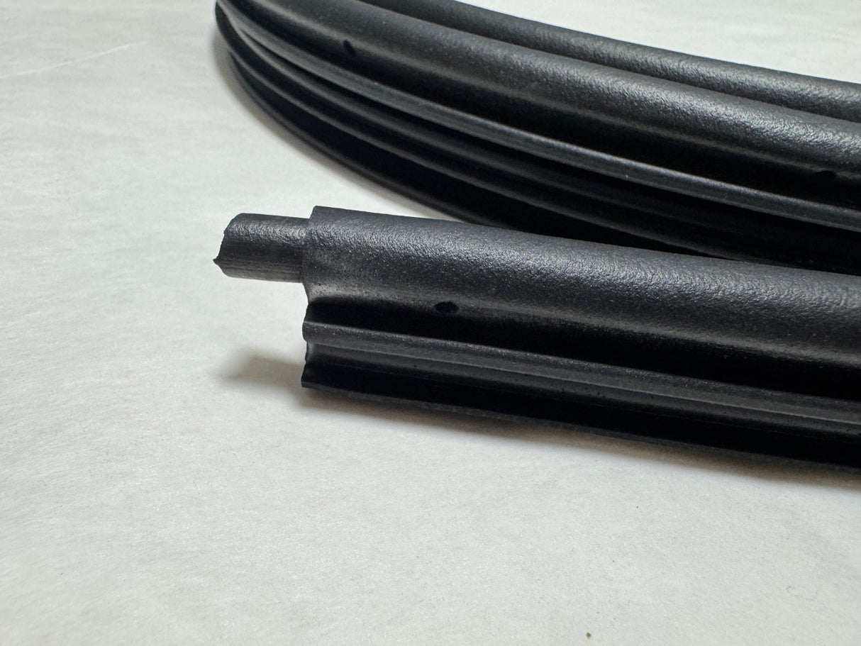 CL-0325-BB5Z-78253A10-B-J3 2011-2019 Ford Explorer Rear Door On Body WeatherStrip Seal Fits Either Back Door OEM