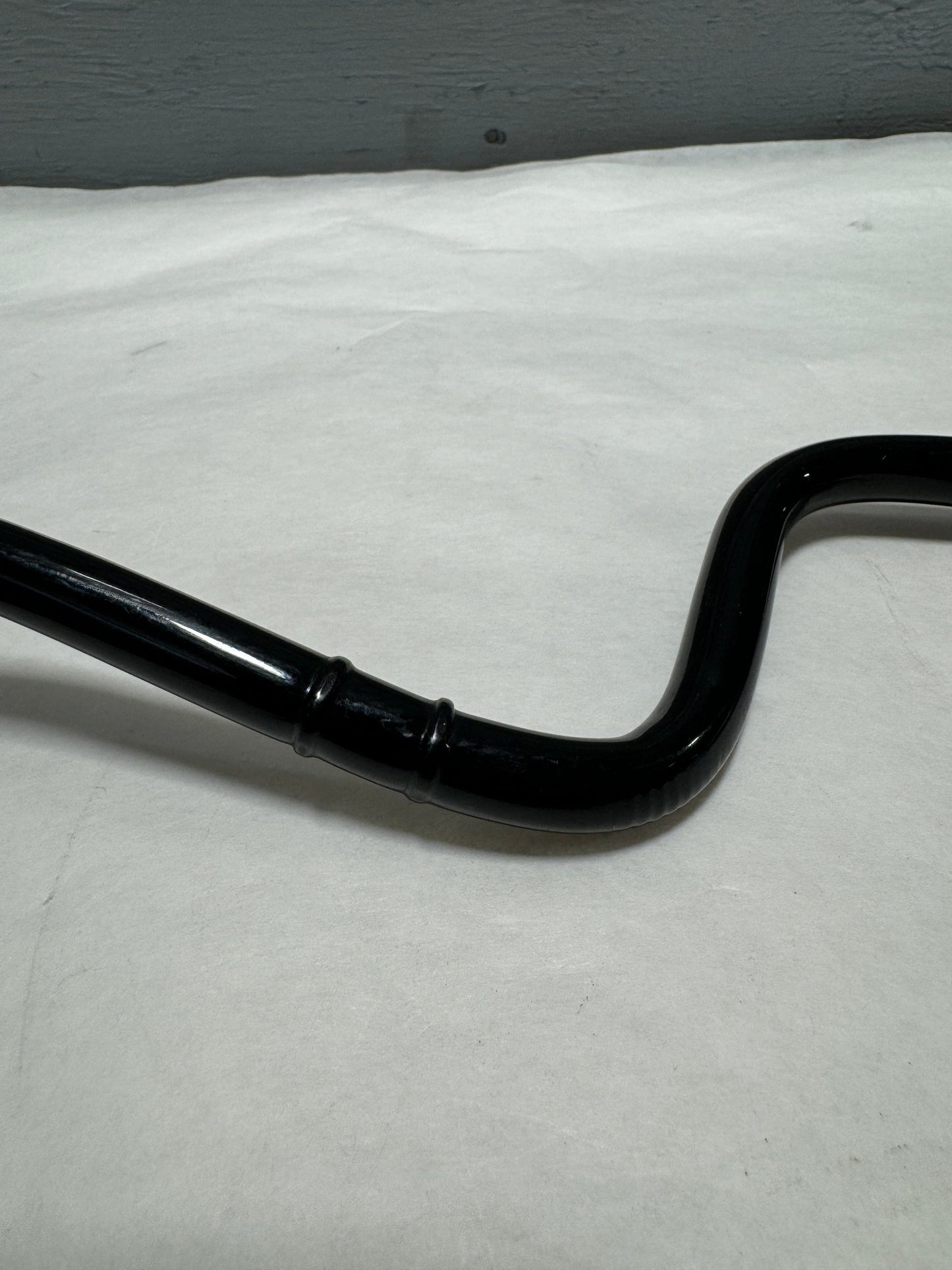 AE8Z-6A664-A 2011-2019 Ford Fiesta 1.6 Non Turbo Air Intake Vent Hose