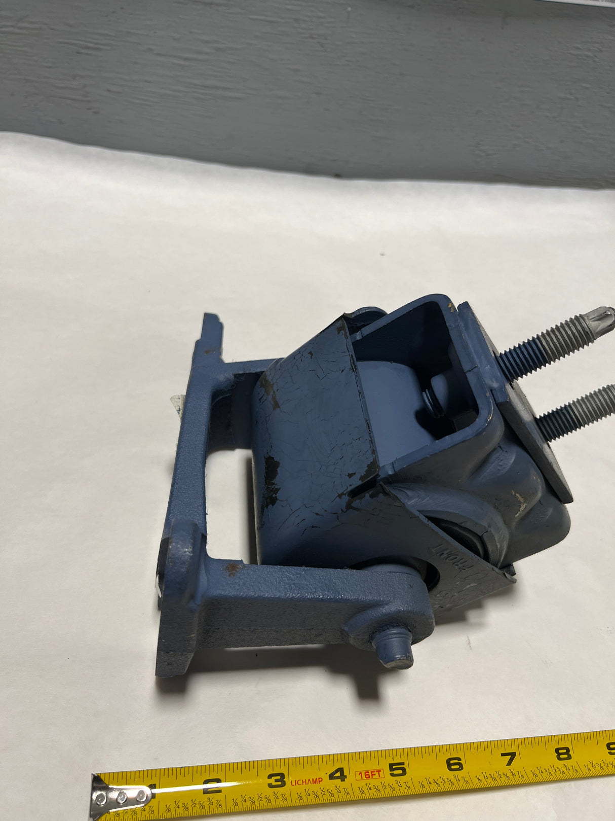 CL-1023-HL3Z-6038-K-C21 2011-2020 Ford F-150 5.0 Engine Passenger Side Motor Mount HL3Z-6038-K