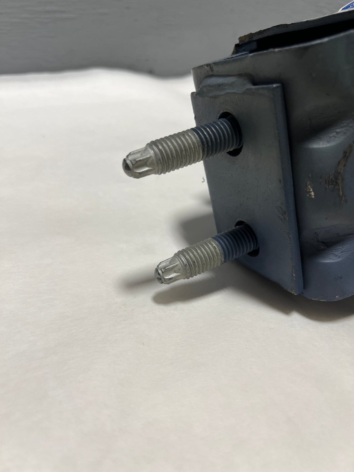 CL-1023-HL3Z-6038-K-C21 2011-2020 Ford F-150 5.0 Engine Passenger Side Motor Mount HL3Z-6038-K