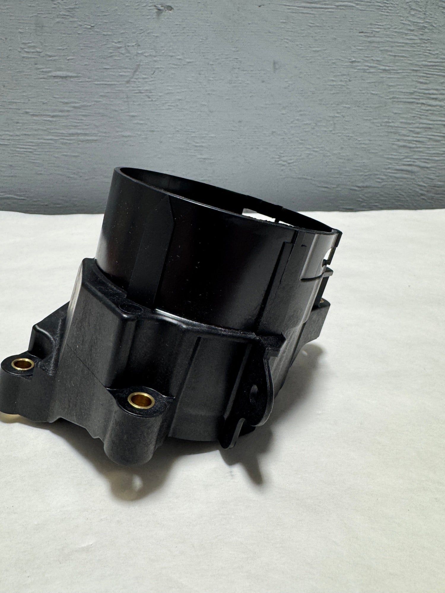 CC3Z-9A335-B 2011-2024 Ford F-250 F-350 6.7L Engine Mounted Fuel Filter Bracket Housing OEM