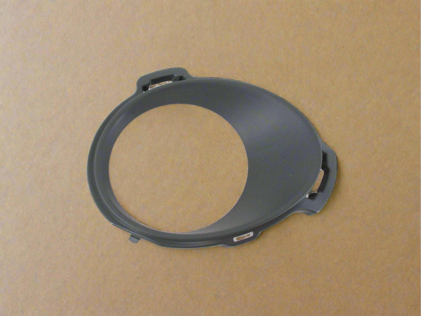 2012-2014 Toyota Camry XLE Passenger Side Fog Lamp Bracket OEM